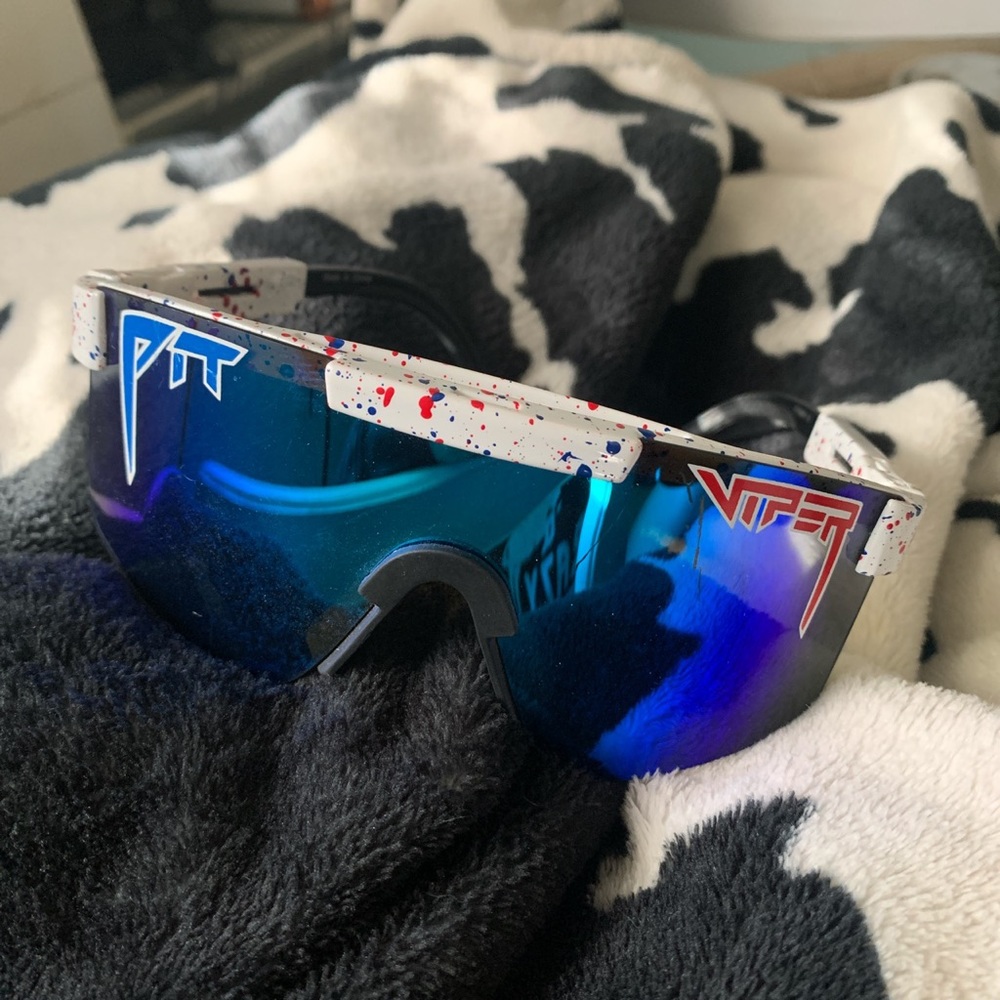 pit viper polarized sunglasses red white and blue. american flag pit viper.
